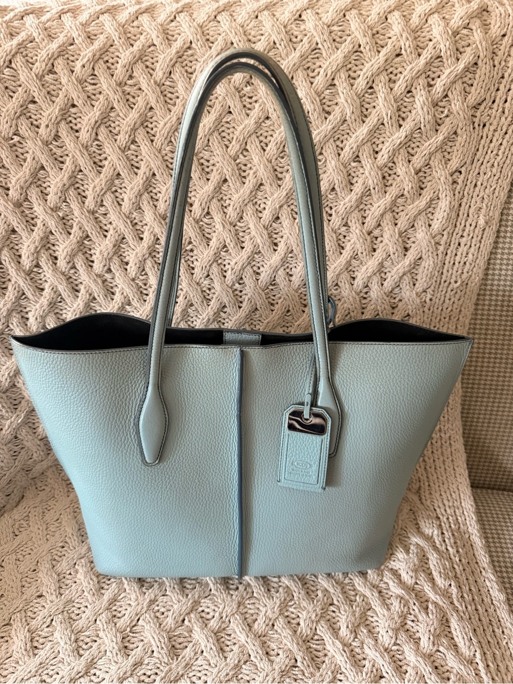 Tod's large tote with snap pockets